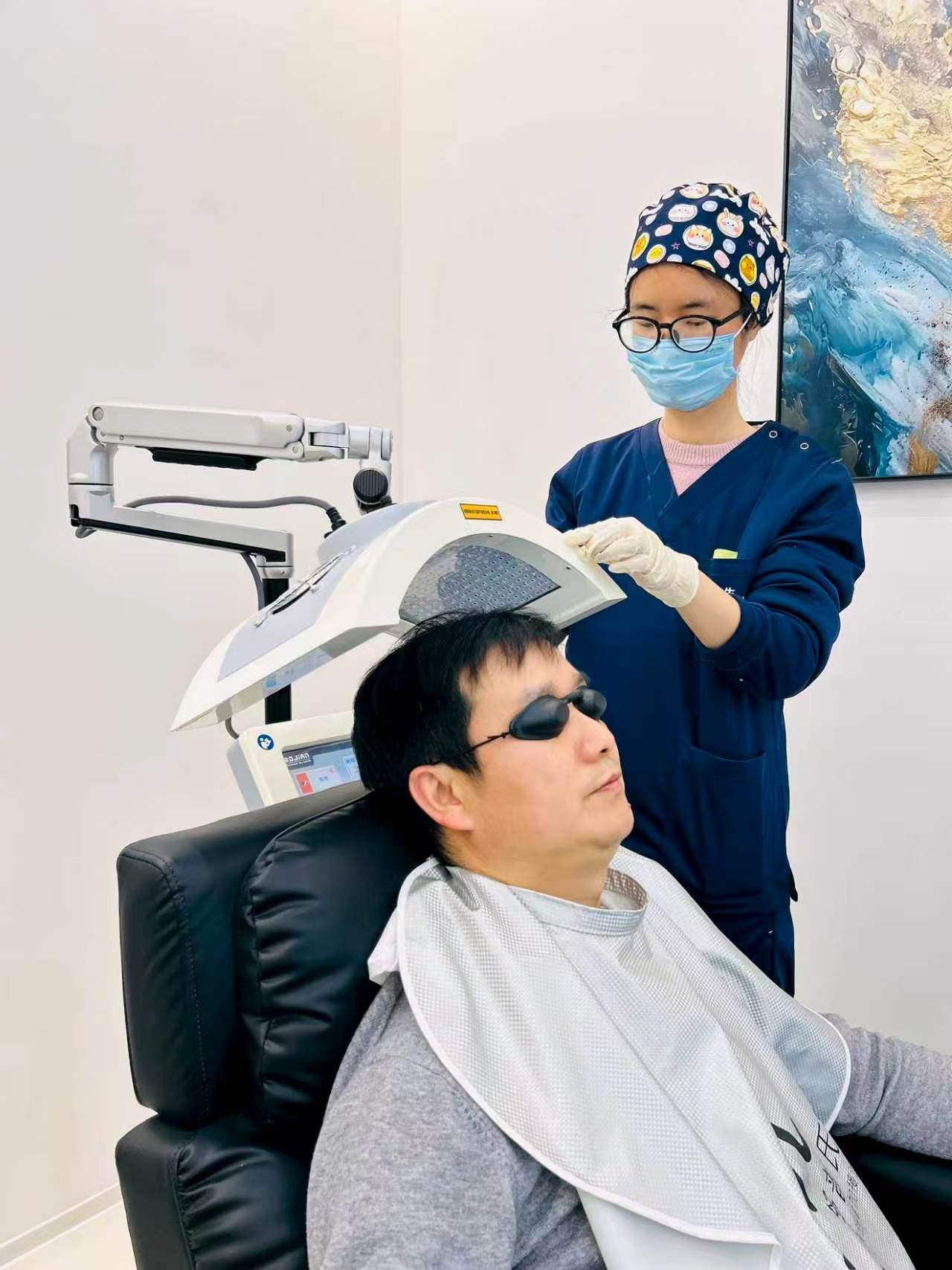 红光生发治疗